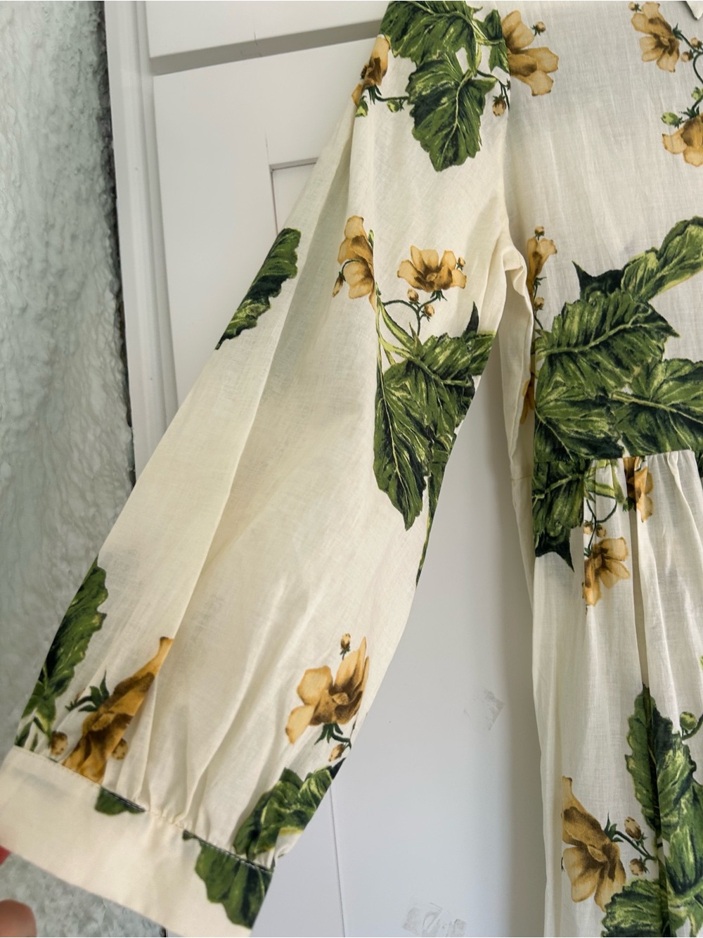 Zara limited edition maxi dress w/ cream & palm print. Size USA Small - Picture 6 of 8
